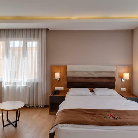 City Hotel באטומי מראה חיצוני תמונה