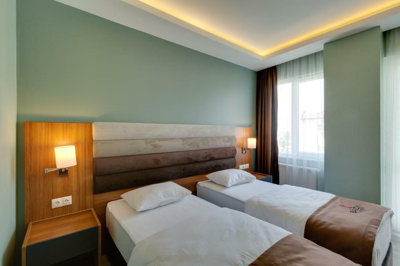 City Hotel באטומי מראה חיצוני תמונה