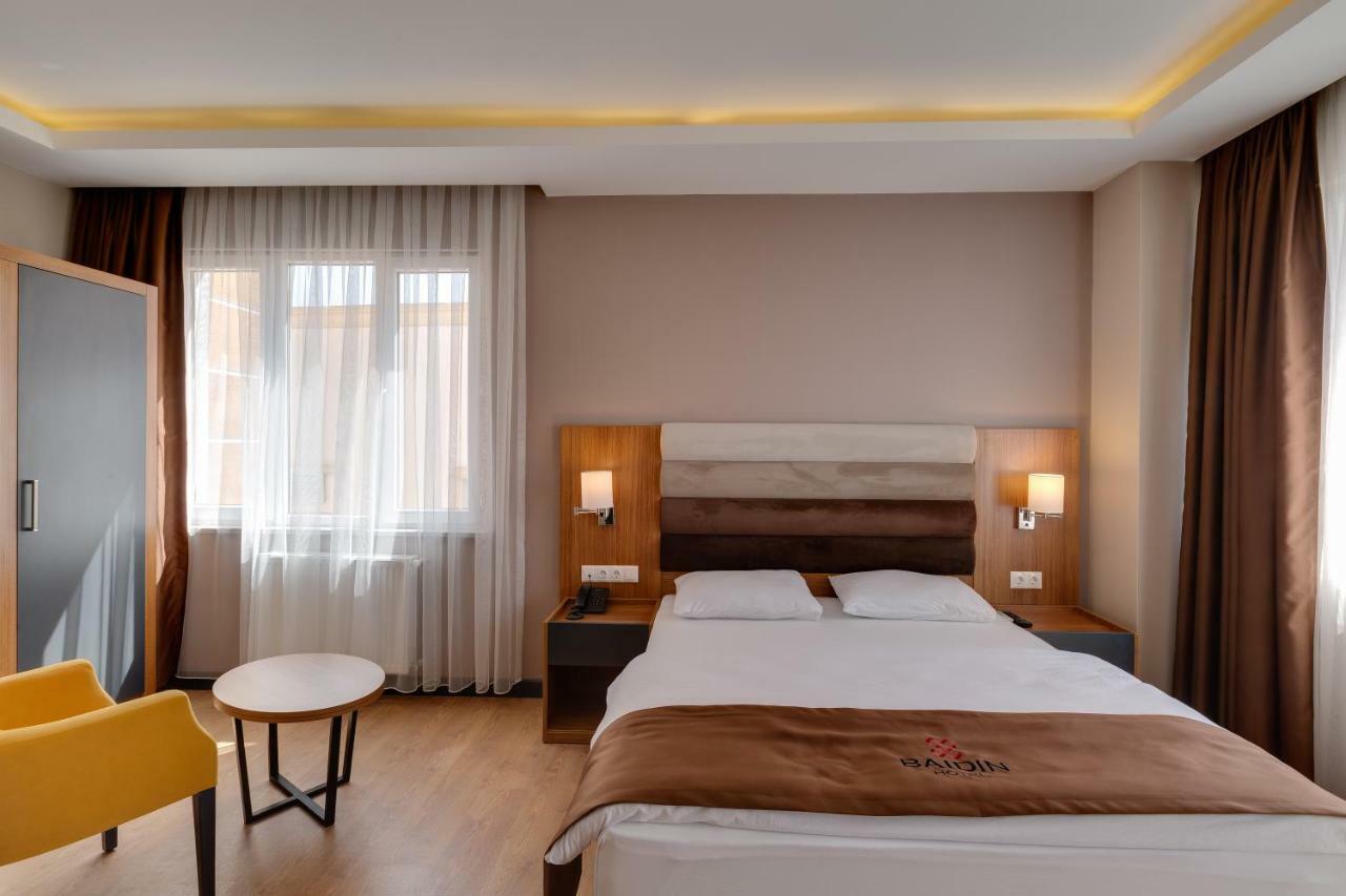 City Hotel באטומי מראה חיצוני תמונה