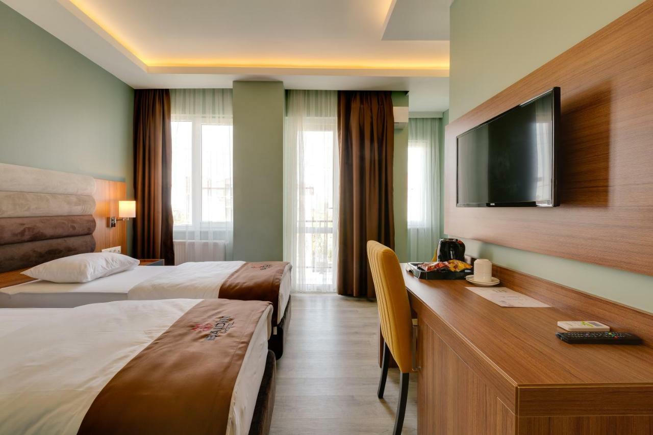 City Hotel באטומי מראה חיצוני תמונה