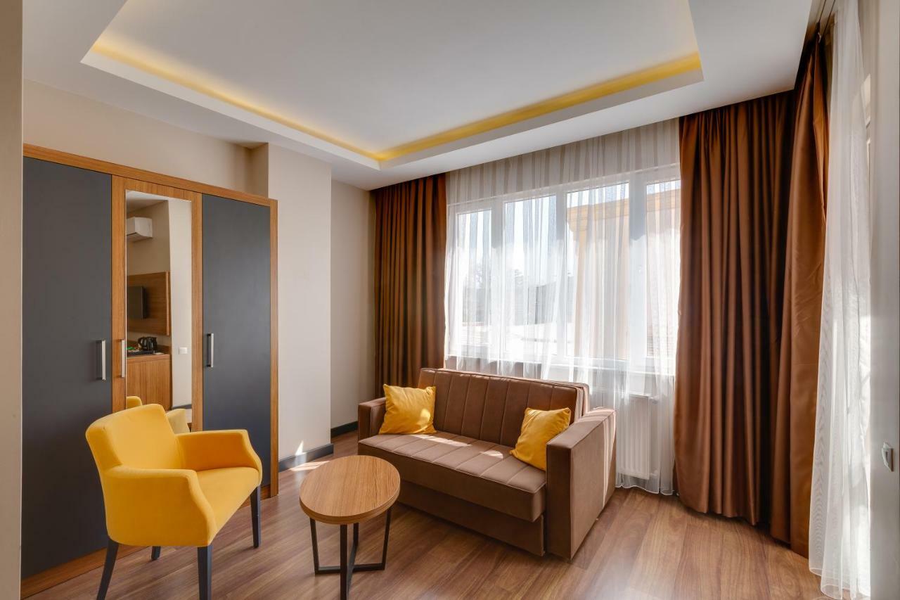 City Hotel באטומי מראה חיצוני תמונה