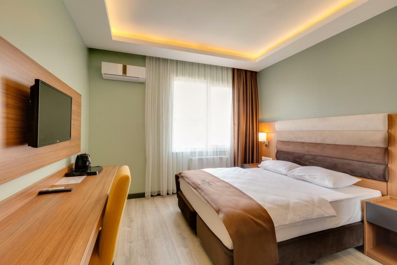 City Hotel באטומי מראה חיצוני תמונה