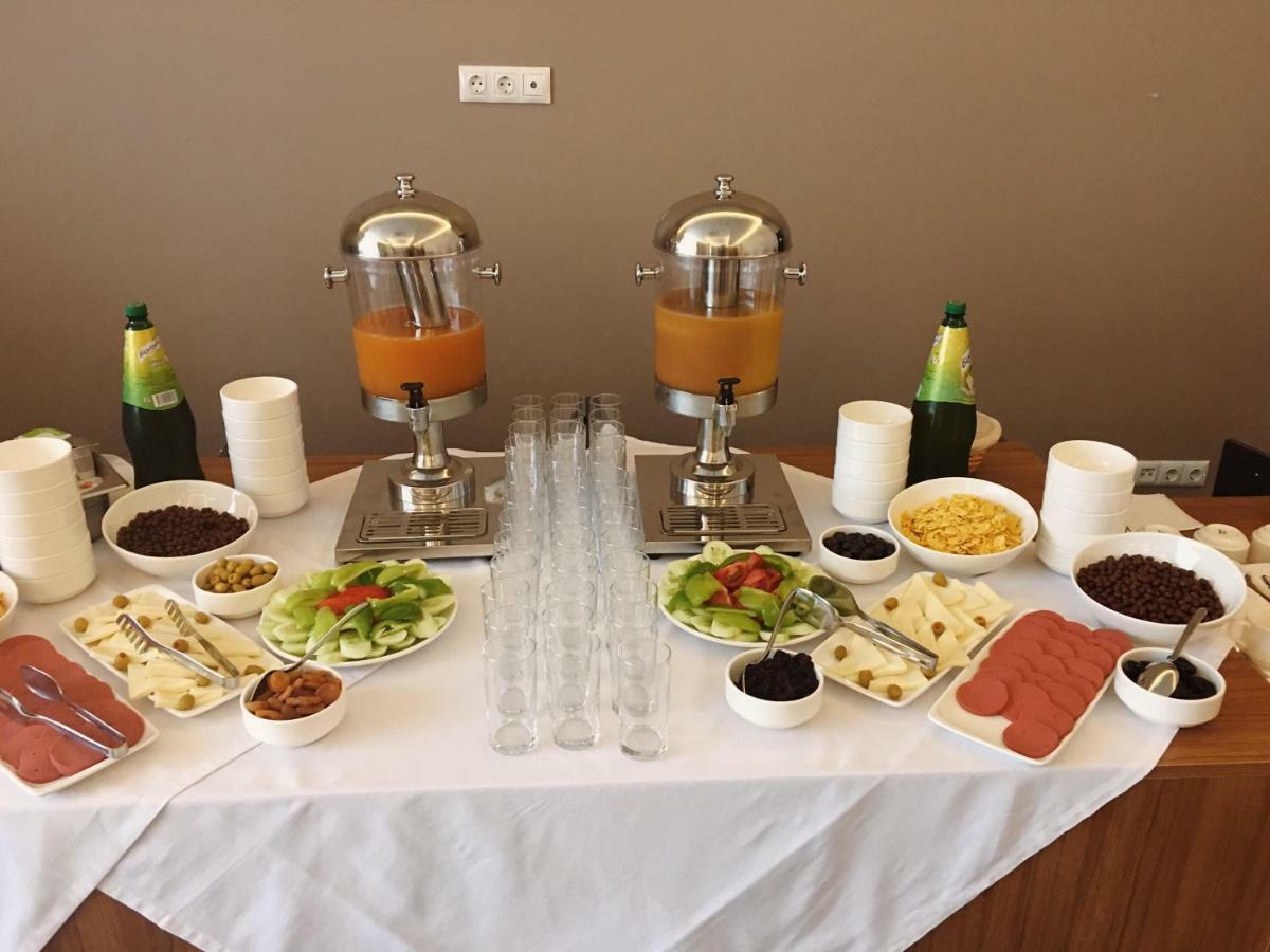 City Hotel באטומי מראה חיצוני תמונה